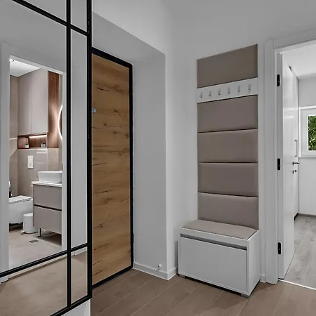 Modern Center Max Apartman