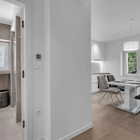 Modern Center Max * Makarska