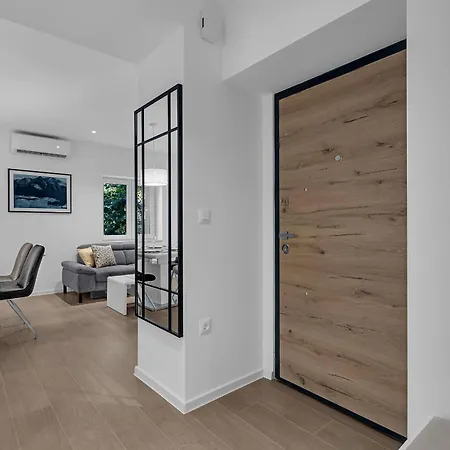 Modern Center Max Apartman *