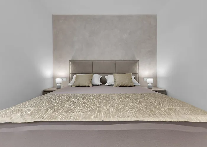 Modern Center Max Makarska