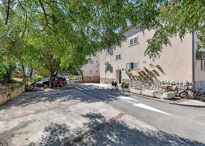 Modern Center Max * Макарська