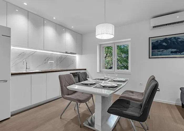 Apartment Modern Center Max Makarska